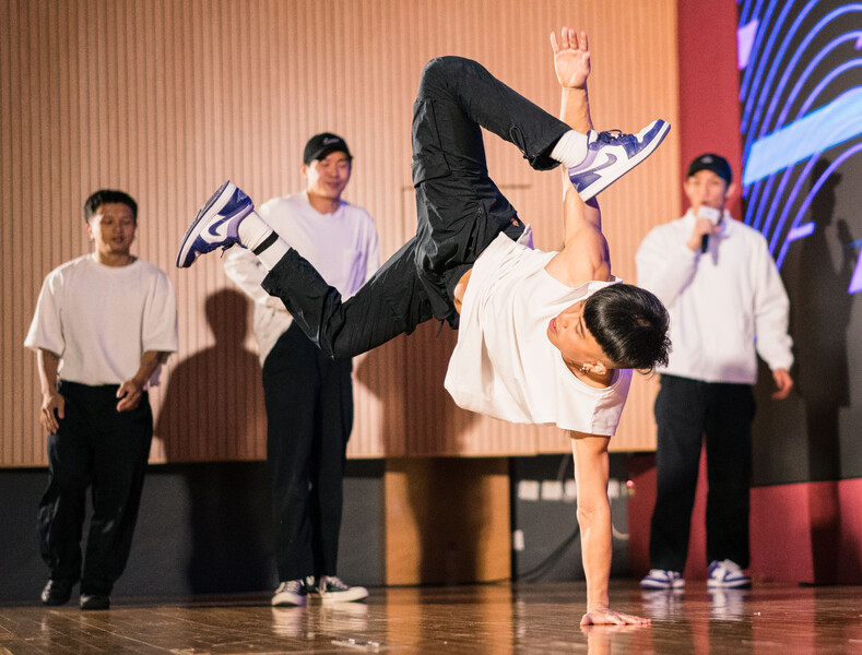 <p>活动特别邀请本地霹雳舞团 Good Job Brother进行霹雳舞表演，带动现场气氛。</p>
